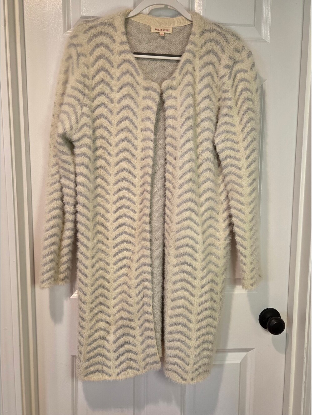 Solitaire Women's Small Long Open Front Cardigan Sweater in Cream and Gray